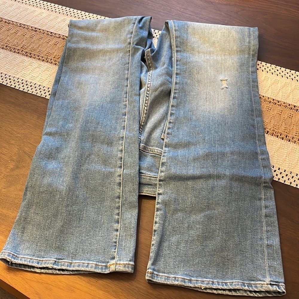 Anthropologie Pilcro The Icon Flare Jeans - Picture 8 of 9